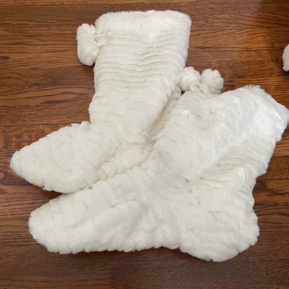 Cozy White Faux Fur Booties